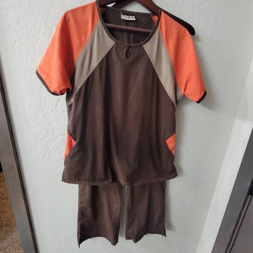 Buttersoft scrub set, fall themed size med